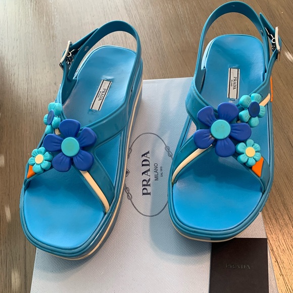 Woman’s Platform Prada Sandals - Picture 1 of 2